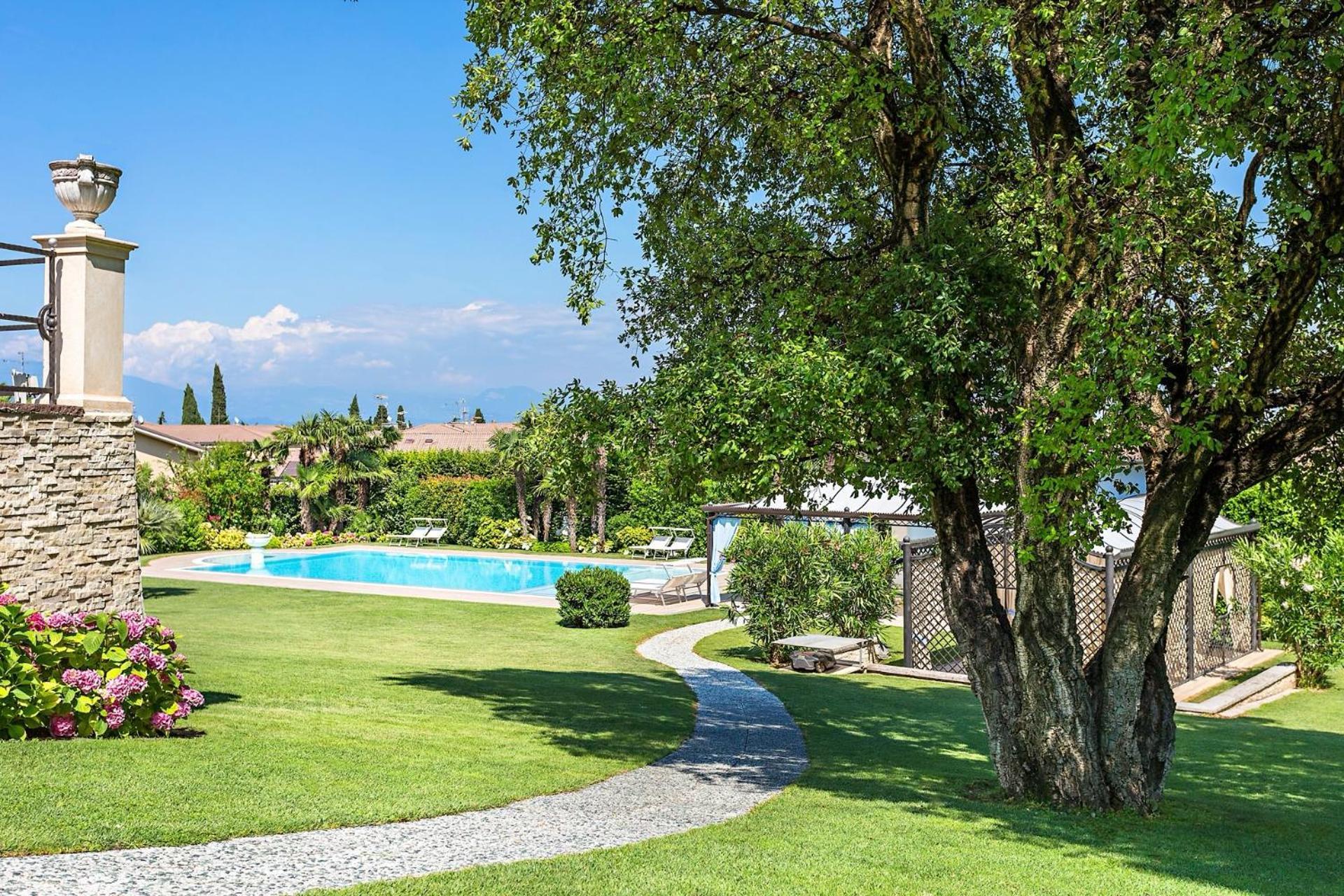 Villa Angela - Italian Homing 代森扎诺-德尔加达 外观 照片